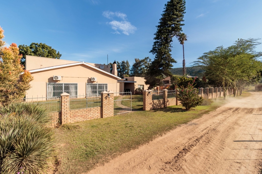 4 Bedroom Property for Sale in Kruisrivier Eastern Cape